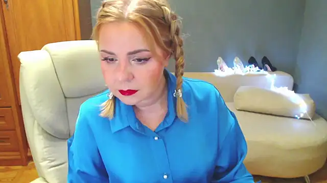 Snapshot of Cute_sun chatting on October 1, 4:12 pm Cute sun online show from October 1, 4:12 pm