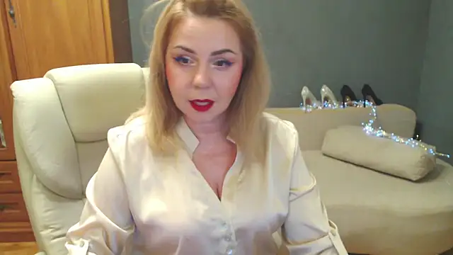 Snapshot of Cute_sun chatting on October 16, 4:31 pm Cute sun online show from October 16, 4:31 pm