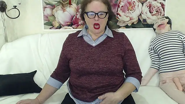 FlaviaSquirts online show from October 30, 5:54 am