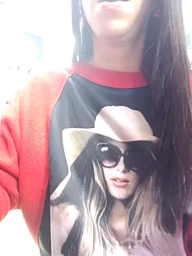 LunaZambrano online show from October 27, 4:57 pm