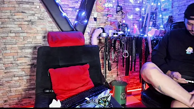 Liltildeman moon online show from February 22, 10:43 pm