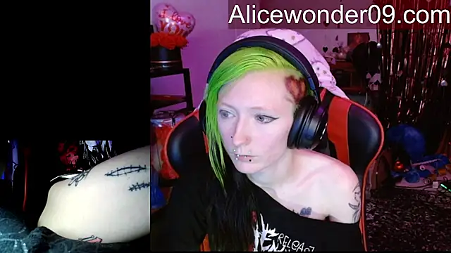 alicewonder09 online show from February 13, 8:05 am