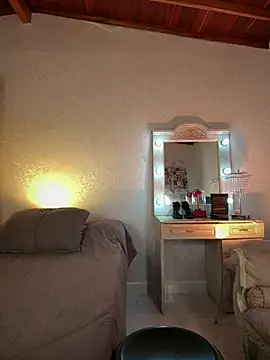 shannol ryan online show from April 8, 1:41 am