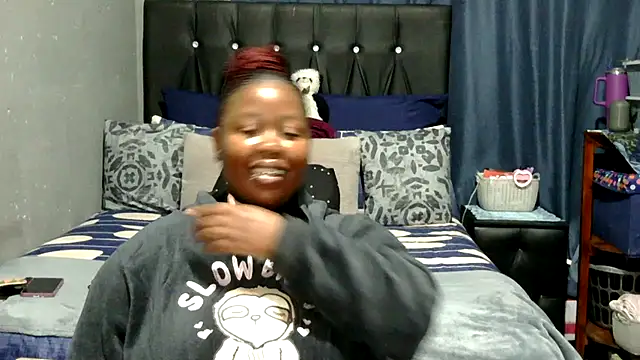 caramelbooty69 online show from May 9, 2:02 am