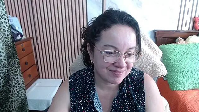 Snapshot of Sonialorens_ chatting on September 19, 9:25 pm Sonialorens  online show from September 19, 9:25 pm