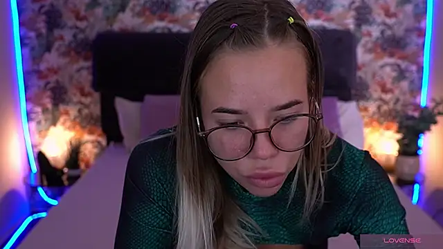 Sexy Ira online show from September 23, 7:06 am