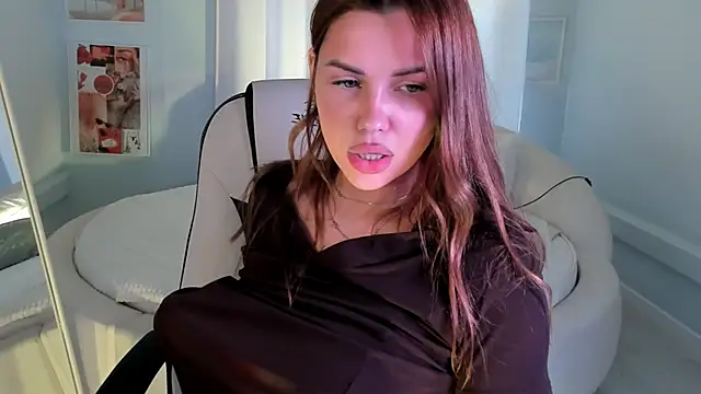 Roxana Wet  online show from June 5, 1:28 pm
