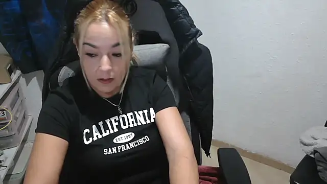 bekka   online show from November 7, 4:56 pm