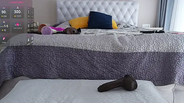 tinna angel online show from March 9, 9:34 am