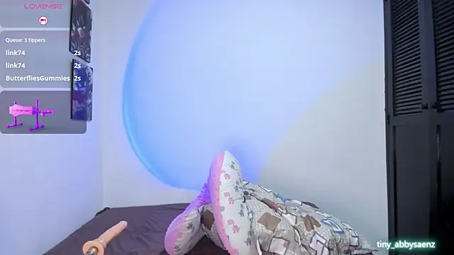 Abby Saenz01 online show from September 10, 7:58 pm