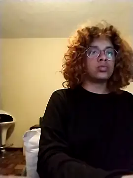 EmmaMelissa0521 online show from February 7, 11:30 pm