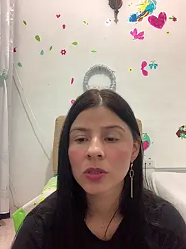 Estefani 32 online show from April 19, 7:49 pm