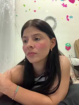 Estefani 32 online show from April 15, 8:42 pm