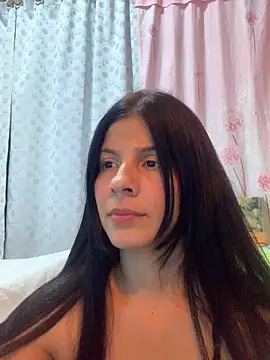 Estefani 32 online show from March 21, 1:10 am