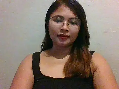 Snapshot of wildsexypinay33x chatting on October 30, 1:52 am wildsexypinay33x online show from October 30, 1:52 am