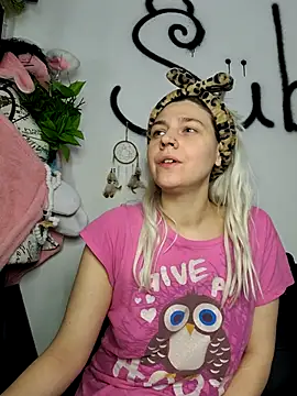 ScarletCallings420 online show from November 9, 7:32 pm