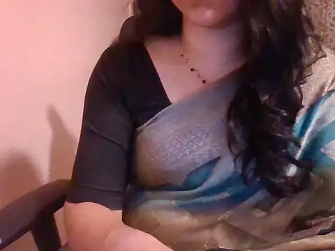 Pinky 4 online show from April 18, 7:07 pm