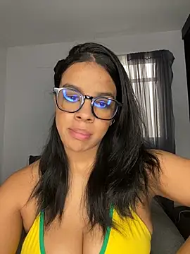 trianawhite online show from September 30, 3:39 pm