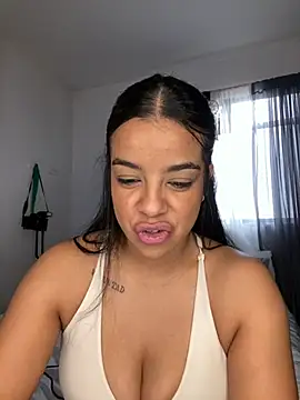 trianawhite online show from January 16, 3:19 pm