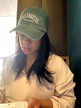 trianawhite online show from November 11, 3:20 pm