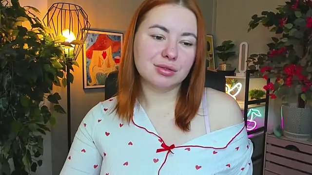 LAYLAxSTAR online show from December 14, 7:47 am