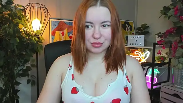 LAYLAxSTAR online show from February 3, 7:24 am