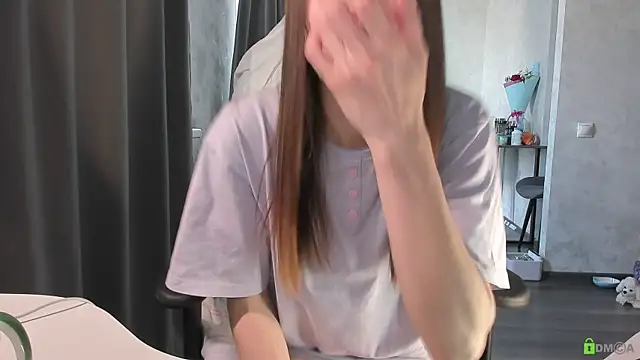 Courtney Luv online show from May 22, 11:41 am