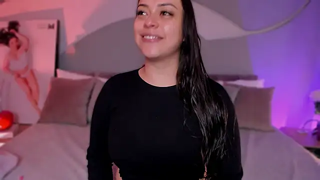 Nicolle W online show from March 28, 11:54 am