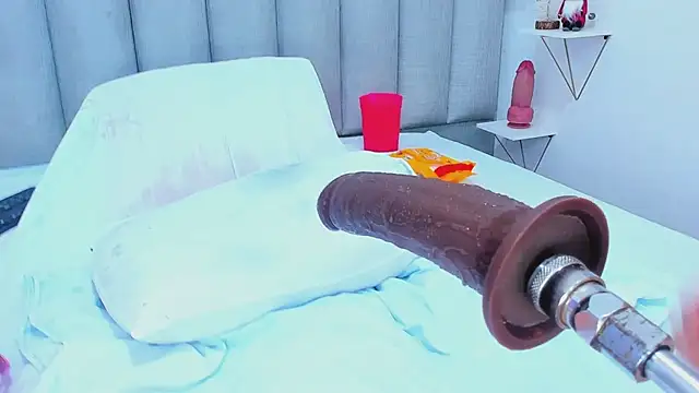 keyllaa  online show from December 21, 10:03 pm