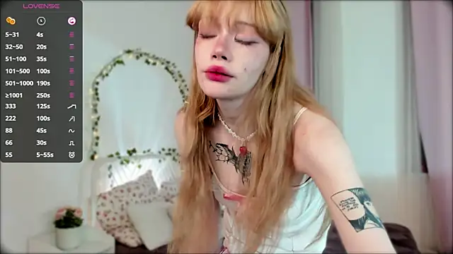 boobsybootie online show from March 19, 9:19 pm