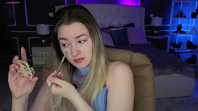 elinanortas online show from October 27, 1:01 am