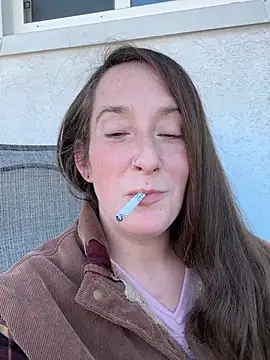 Mini And The Bear online show from April 21, 2:57 pm