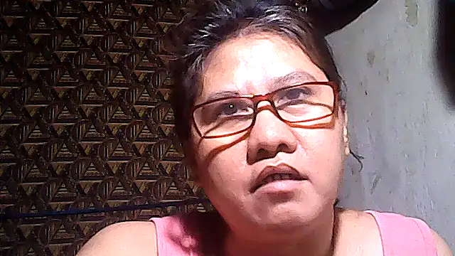 sweetsosie18 online show from March 22, 8:31 am