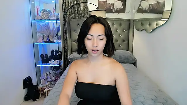 reighnempress online show from December 16, 3:56 am