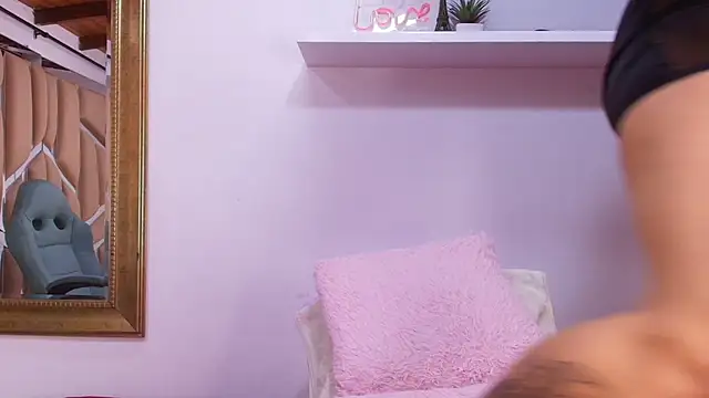 naia blessed online show from September 16, 7:22 pm