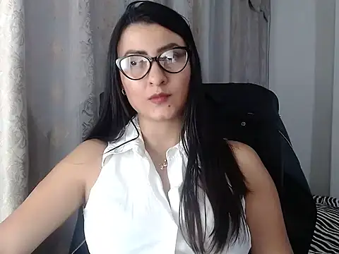 SavannaEvans001 online show from March 31, 6:02 am