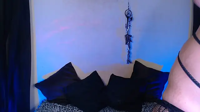 Agatha Tenebris online show from November 7, 5:40 pm