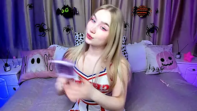 LilyStarlight online show from November 1, 5:22 am