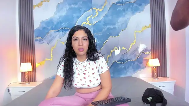 Kylieandjhonny online show from December 19, 11:52 pm