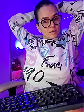 MariaPau 83 online show from March 19, 9:30 pm