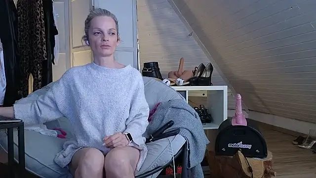 Sabdeluxe online show from January 14, 12:10 pm