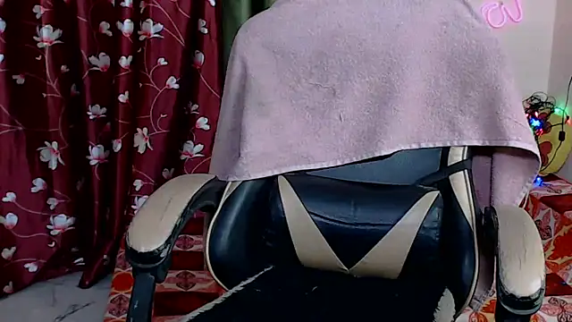 Naiaa-mylove online show from February 7, 6:28 am