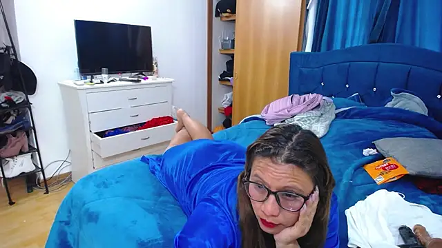 mondirty70 online show from September 26, 9:01 pm