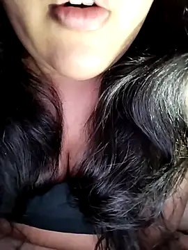 Annerae online show from April 14, 4:51 pm