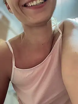 LetsFunKARINA online show from September 19, 4:28 pm