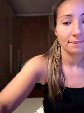 LetsFunKARINA online show from November 25, 12:46 am