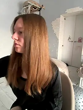 ConnieDaw online show from December 18, 5:01 am