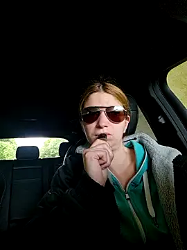Mercedeswoman8 online show from May 13, 2:12 pm