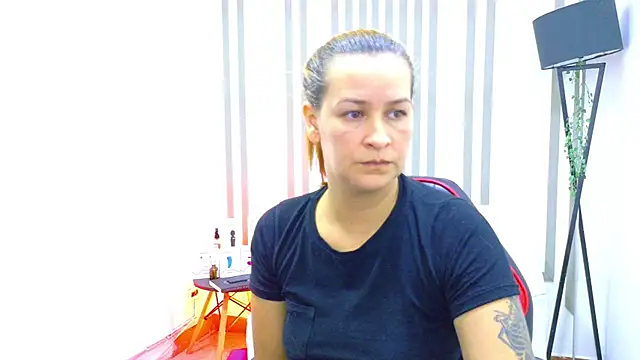 Britney taylor  online show from December 22, 9:18 pm