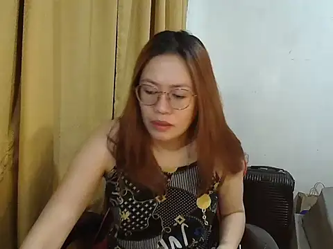 crizzybel online show from November 23, 8:32 pm